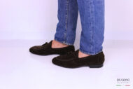 Mocassino camoscio marrone con nappine </br> U271 Calzature uomo