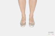 Ballerina tacco 20mm in pelle laminata platino  </br> D1416 Ballerine