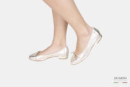 Ballerina tacco 20mm in pelle laminata platino  </br> D1416 Ballerine