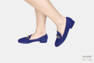Mocassino camoscio blu con catena </br> D1424 Mocassini