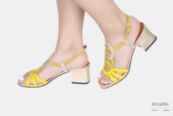 Sandalo cerchi in pelle gialla e platino  </br> D1672 Outlet