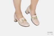 Mocassino in naplak beige con accessorio satinato </br><span>-lavorazione a sacchetto-</span> </br>D1707 Mocassini
