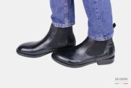 Stivaletto liscio con elastici  in pelle nera </br> U410 Calzature uomo