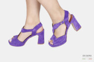 Sandalo plateau in camoscio viola  </br> D1791 Outlet