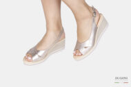 Sandalo zeppa laminato platino </br> D1815 Scarpe donna