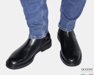 Stivaletto in pelle nero con elastici_BRECOS  <br> U425 Calzature uomo